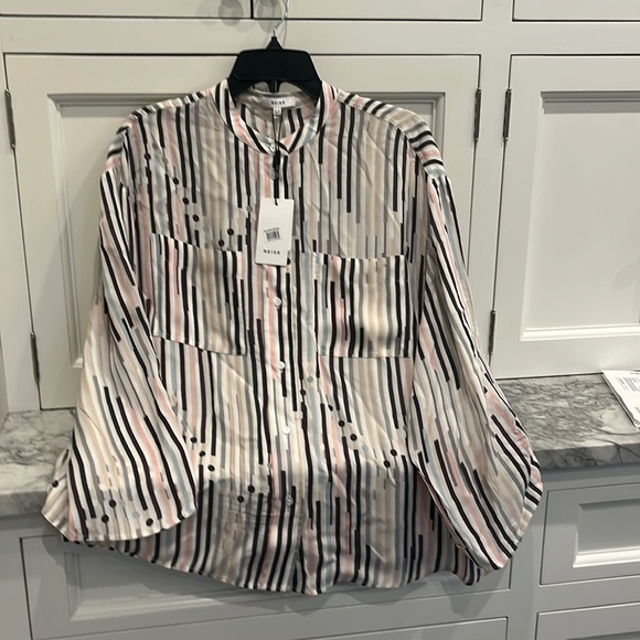 New with tag REISS button down woman’s Shirt